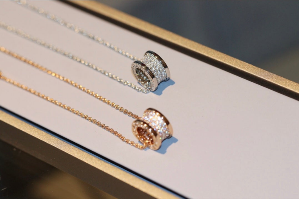 Joshdee Bella necklace
